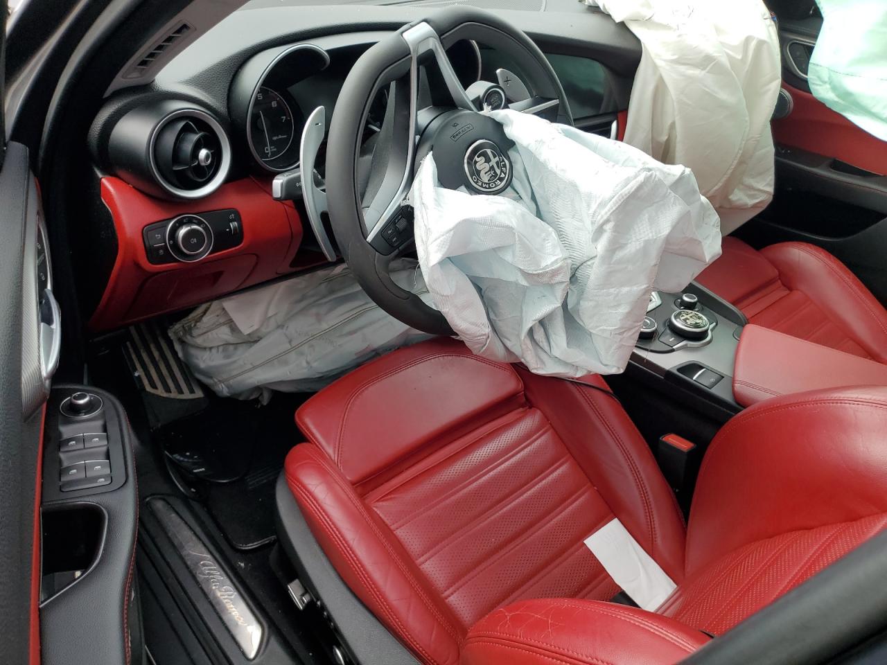 2018 Alfa Romeo Giulia Ti VIN: ZARFAECN3J7576014 Lot: 52408195