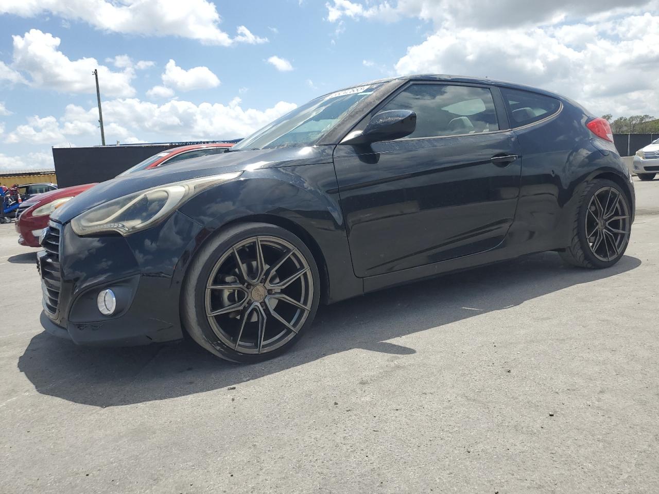 2013 Hyundai Veloster for Sale in Orlando, FL - Minor Dent/Scratches