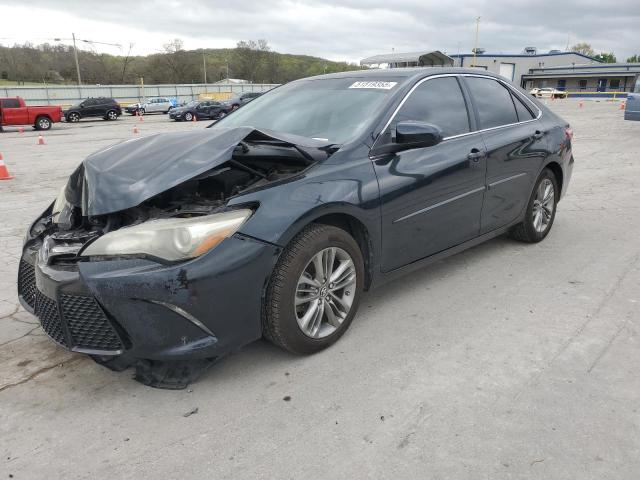 Sedans TOYOTA CAMRY 2016 Szary