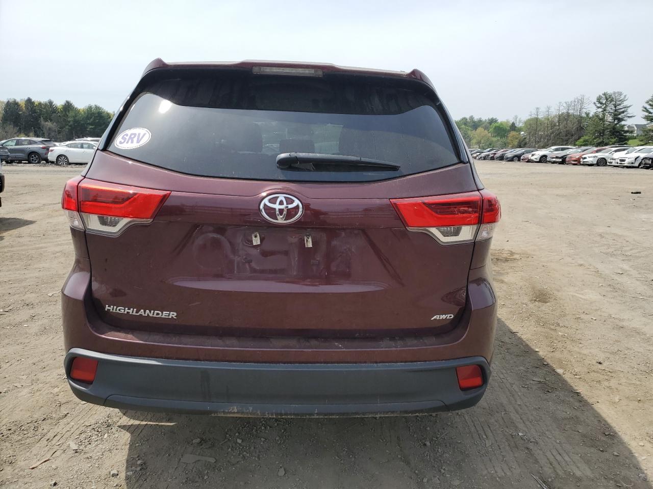 5TDBZRFH1KS741760 2019 Toyota Highlander Le