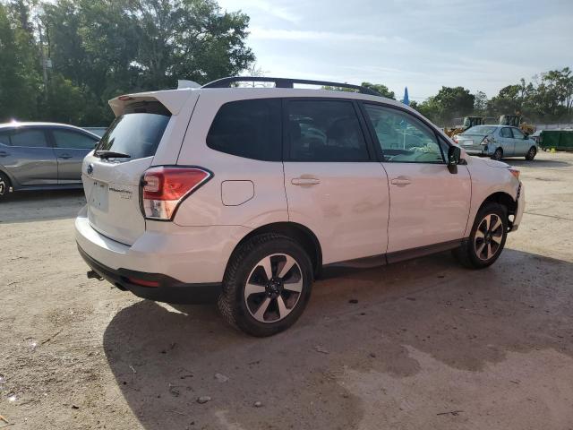  SUBARU FORESTER 2017 Белы