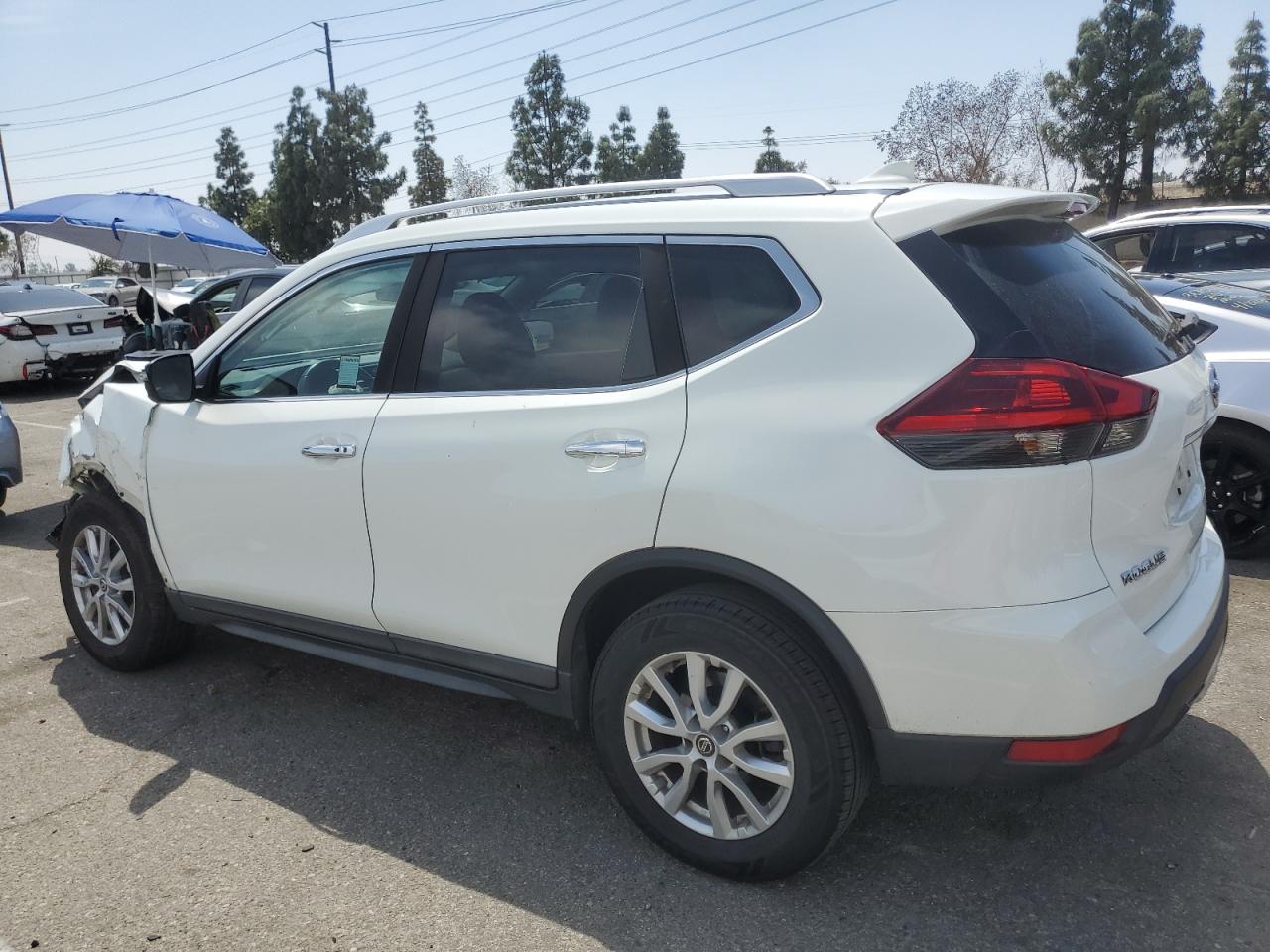KNMAT2MV4JP540893 NISSAN ROGUE 2018