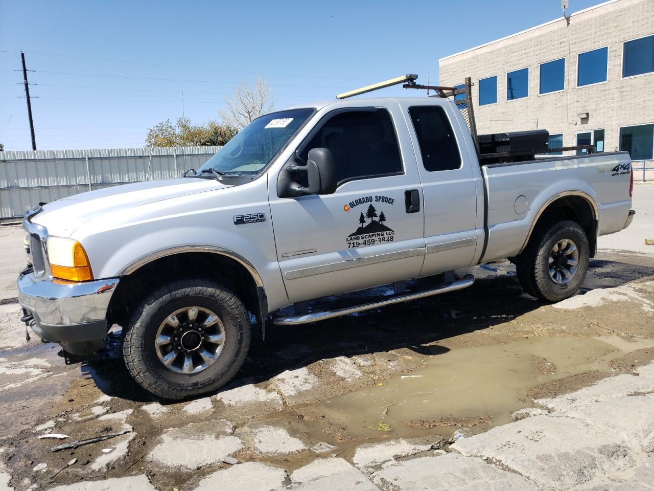 2001 Ford F250 Super Duty for Sale in Littleton, CO - Side