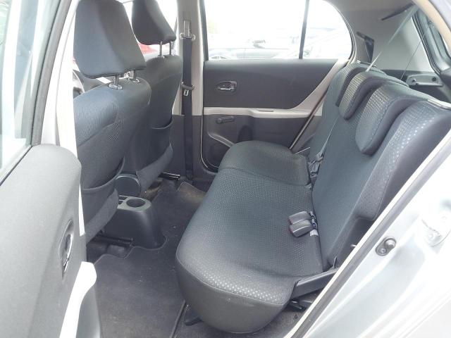 2010 TOYOTA YARIS TR V