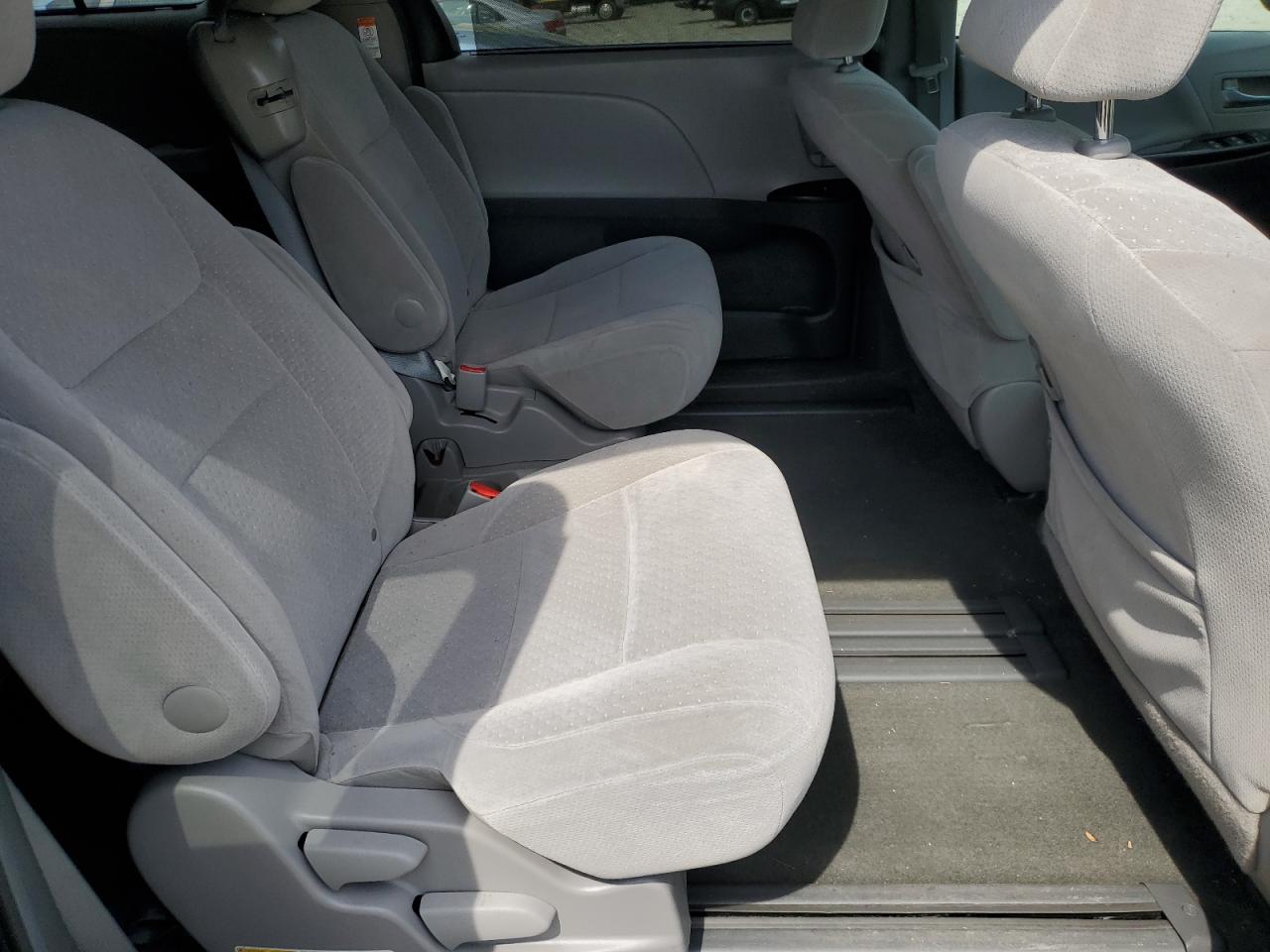 2015 Toyota Sienna Le VIN: 5TDKK3DC4FS555435 Lot: 54055525