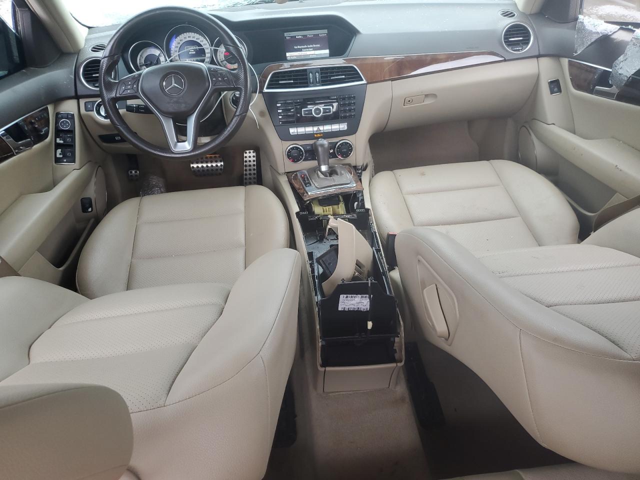 2013 Mercedes-Benz C 300 4Matic VIN: WDDGF8AB1DG084702 Lot: 53648875