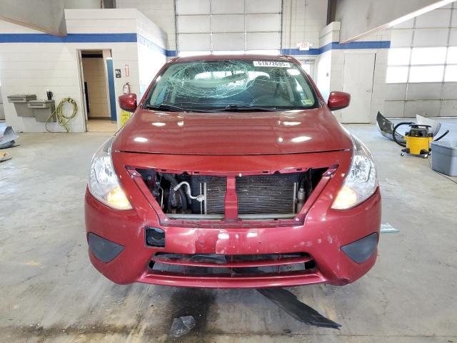  NISSAN VERSA 2019 Червоний