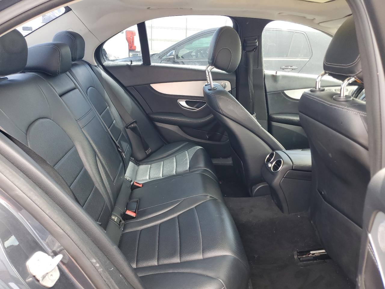 2015 Mercedes-Benz C 300 4Matic VIN: 55SWF4KBXFU021140 Lot: 54702265