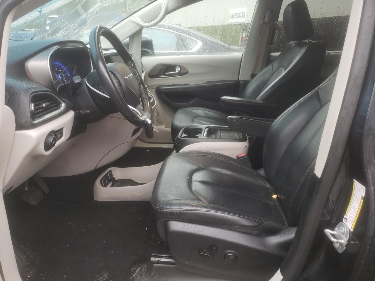 2020 Chrysler Pacifica - Image 7