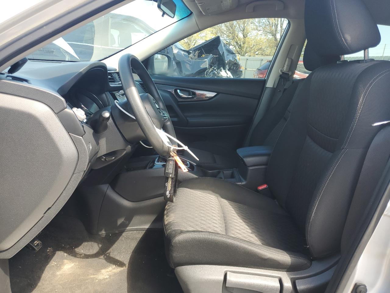 KNMAT2MV8HP612477 NISSAN ROGUE 2017