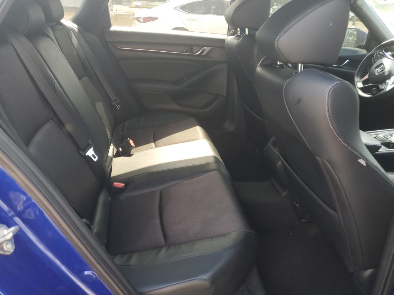 1HGCV2F34JA018915 HONDA ACCORD 2018