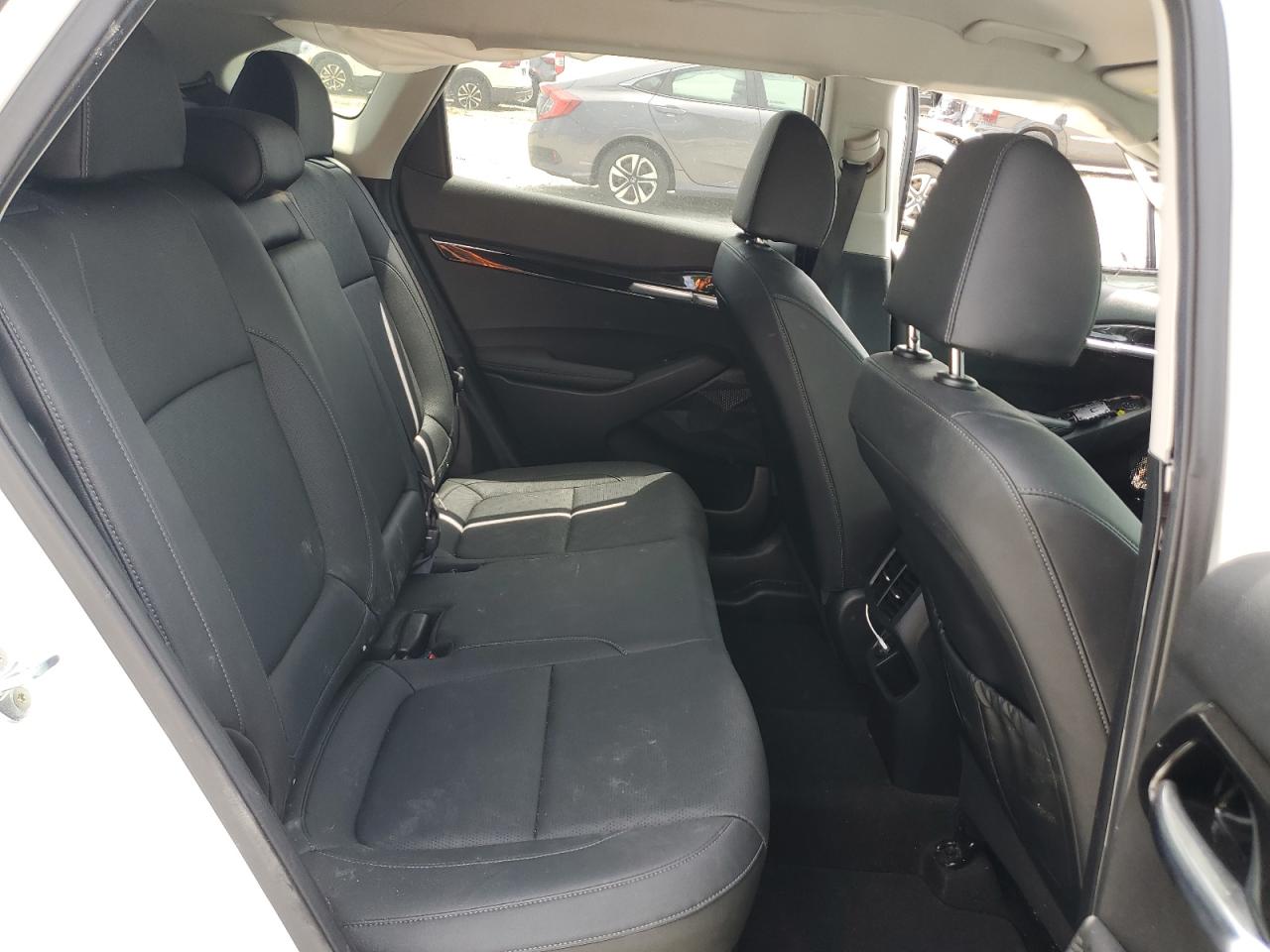 2023 Kia Seltos Sx VIN: KNDETCA26P7356193 Lot: 53573985