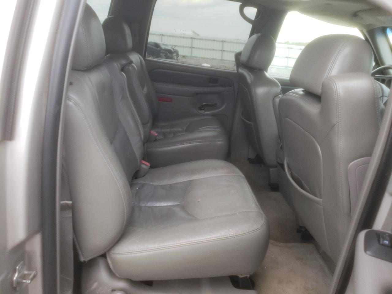 2005 GMC Yukon Xl Denali VIN: 1GKFK66U25J216231 Lot: 52962575