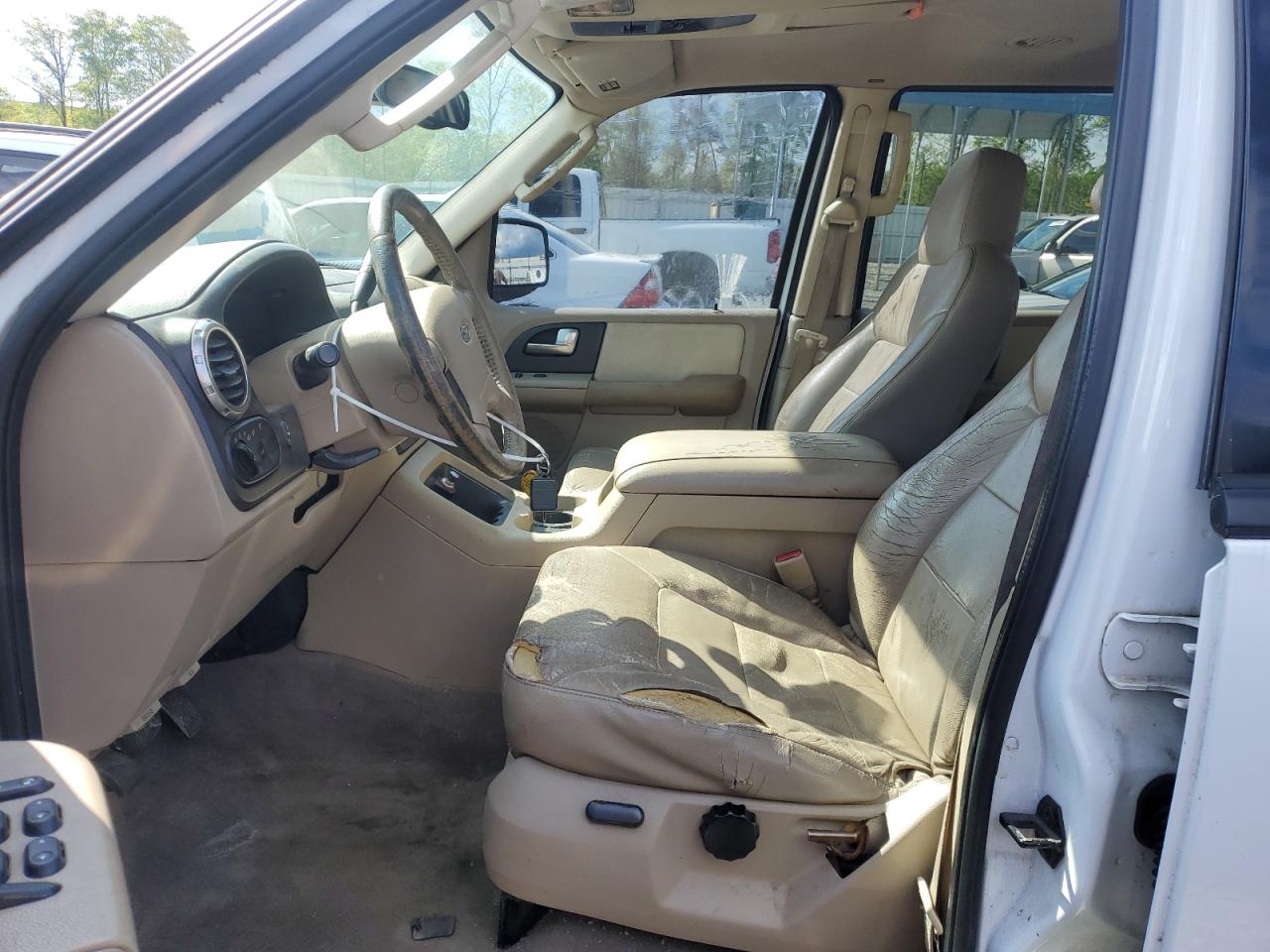2004 Ford Expedition Xlt VIN: 1FMEU15W04LA49387 Lot: 52386065