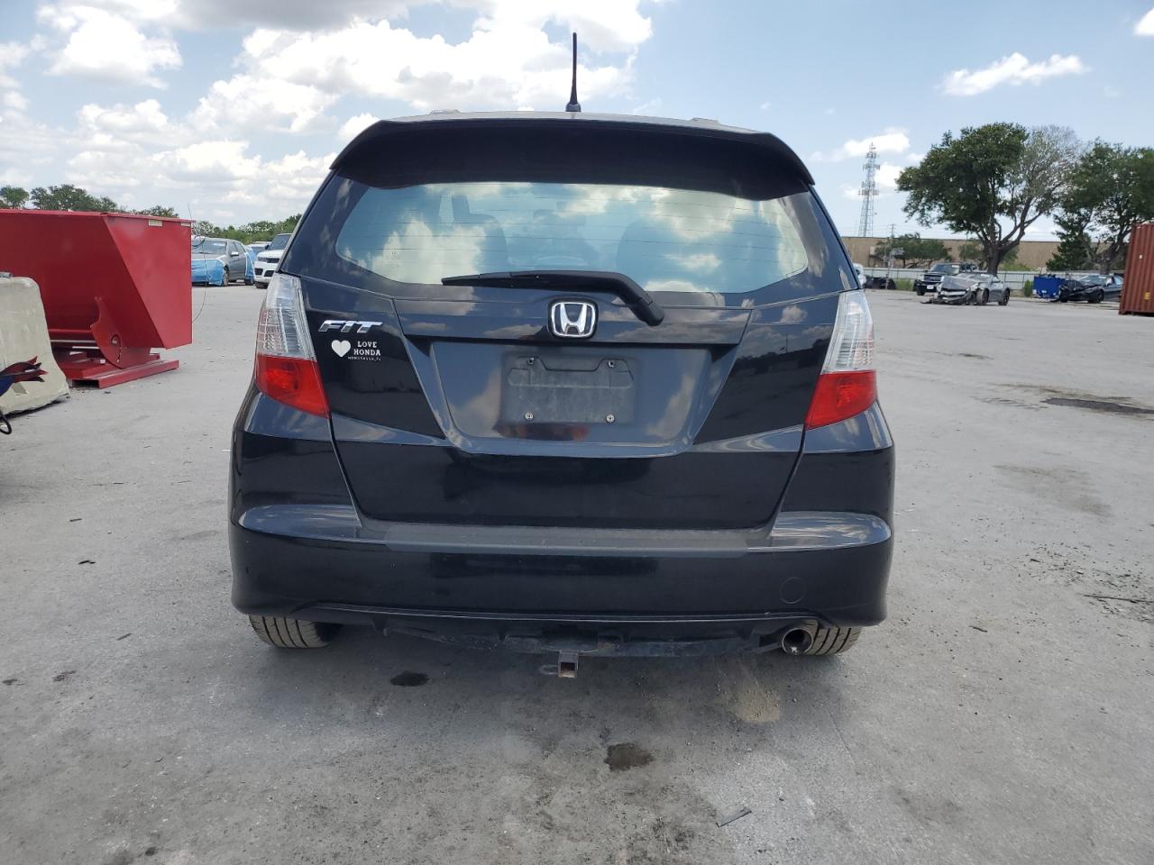 2009 Honda Fit - Image 6
