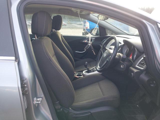 2010 VAUXHALL ASTRA SRI