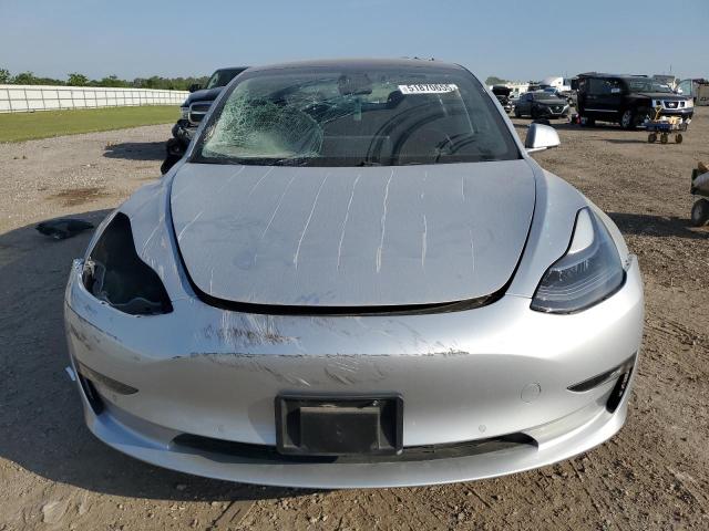  TESLA MODEL 3 2018 Сріблястий