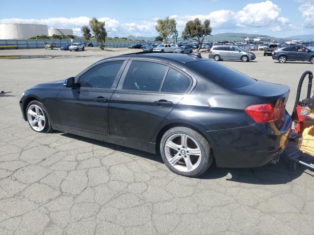 Седани BMW 3 SERIES 2013 Чорний