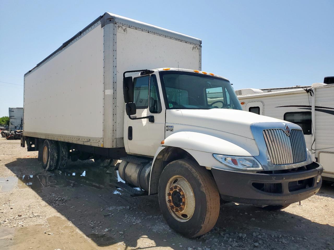 2015 International 4300 Box Truck for Sale in Grand Prairie, TX - Minor Dent/Scratches