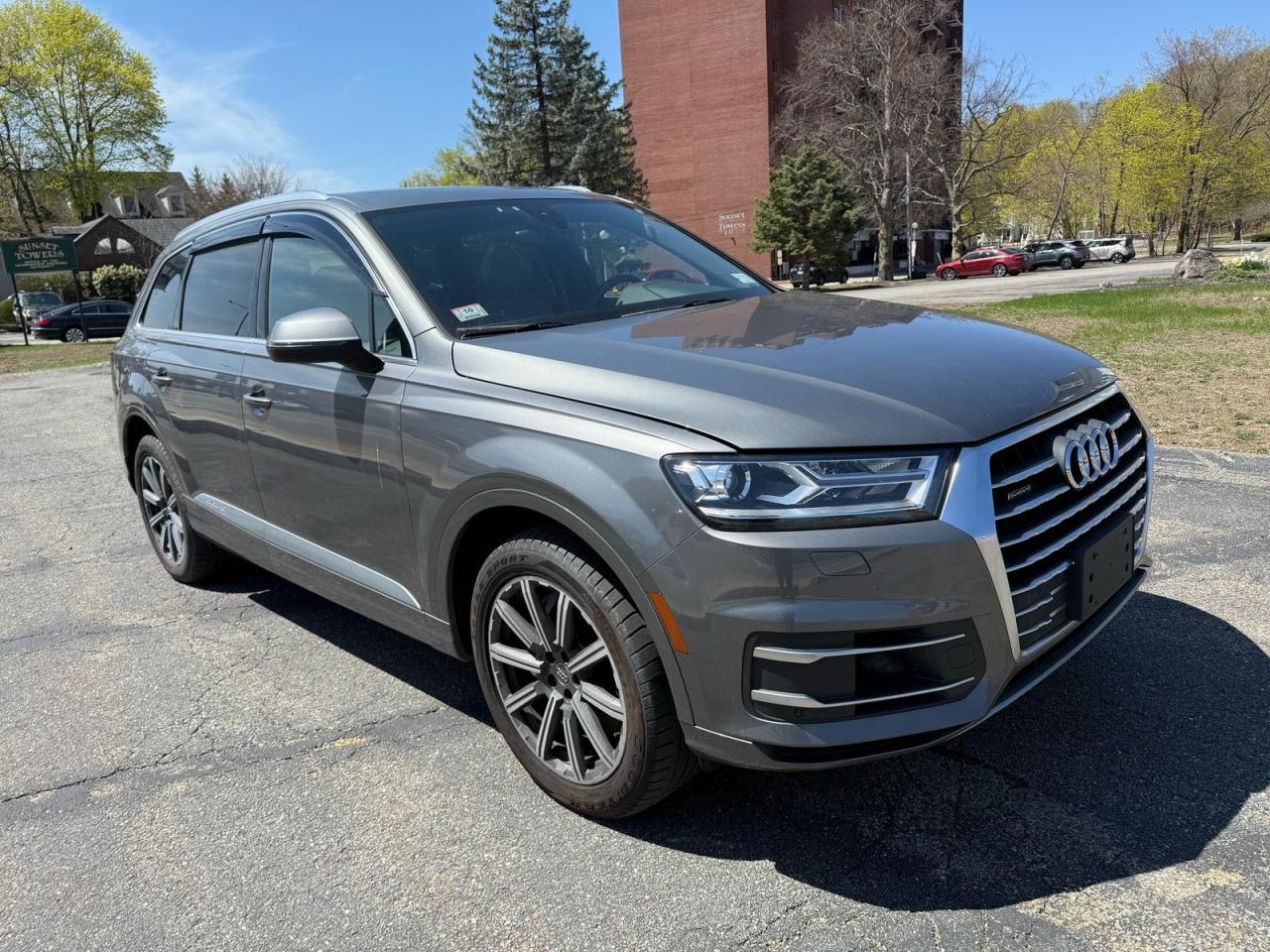 North Billerica, MA에서 판매 중인 2017 Audi Q7 Premium Plus - Normal Wear