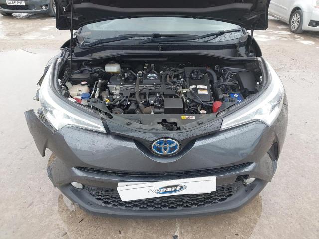 2019 TOYOTA C-HR EXCEL