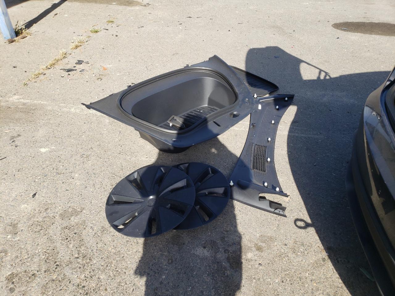 Фото: 5YJ3E1EA9RF859401 - 12