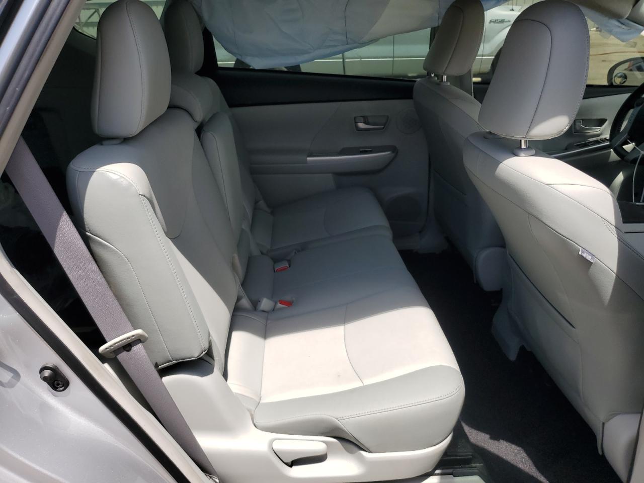 JTDZN3EU4E3353594 2014 Toyota Prius V