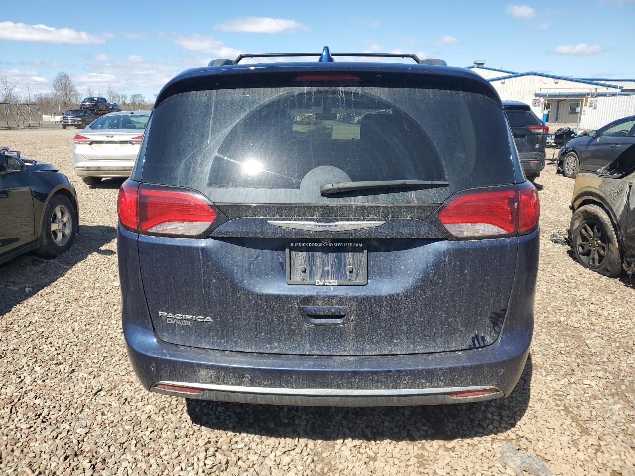 2019 Chrysler Pacifica Touring L VIN: 2C4RC1BG1KR575800 Lot: 51091845