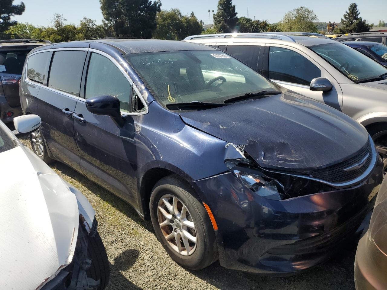 2017 Chrysler Pacifica Lx للبيع في Vallejo، CA - Front End