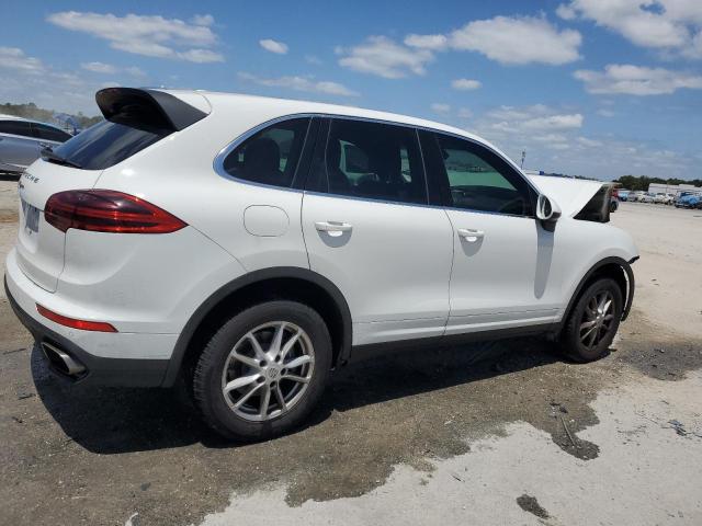  PORSCHE CAYENNE 2016 Biały