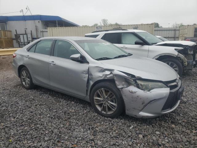  TOYOTA CAMRY 2016 Srebrny