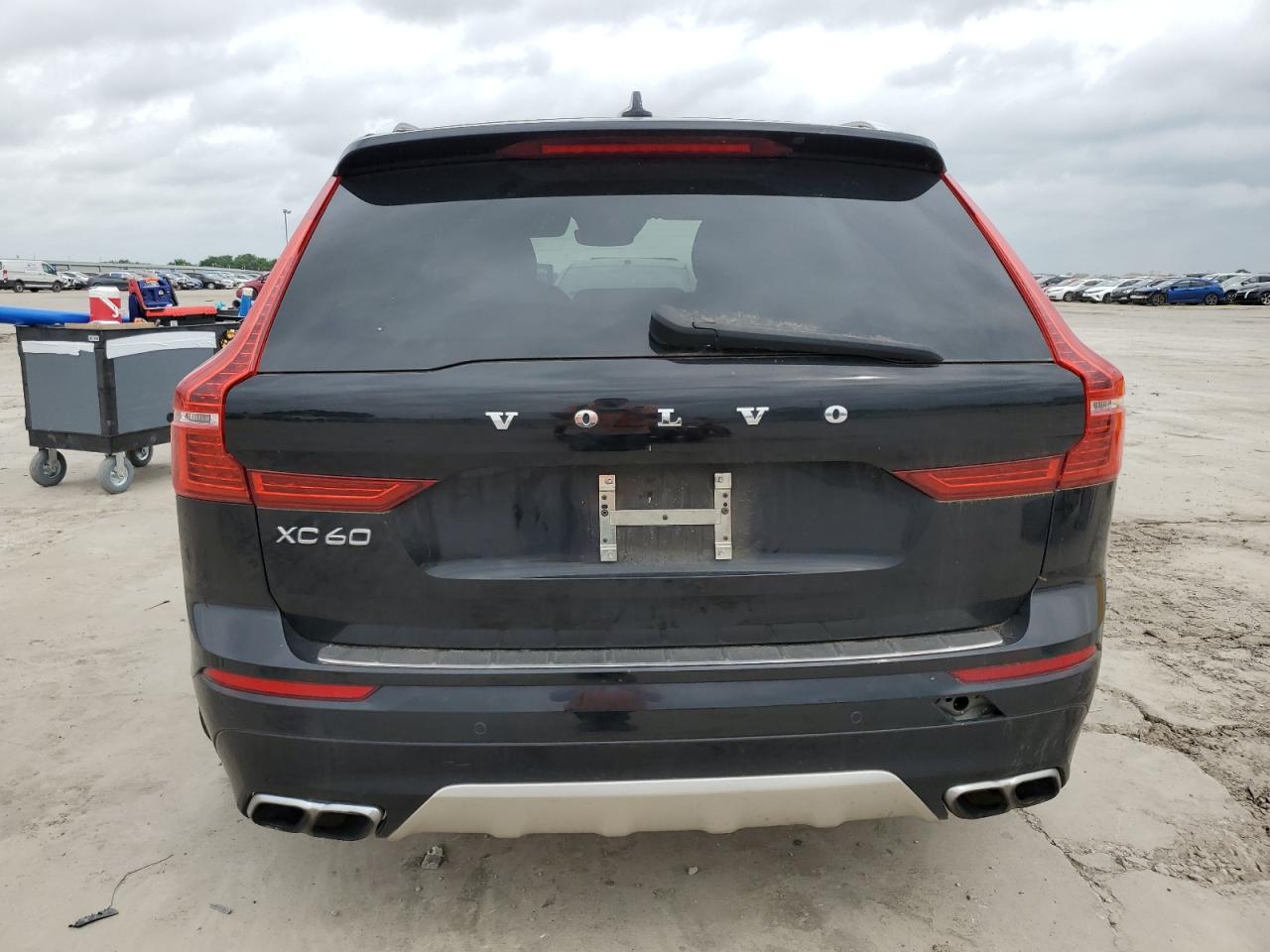 2019 Volvo Xc60 T5 Momentum VIN: LYV102DKXKB263517 Lot: 52601395