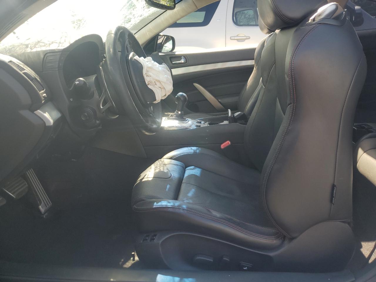 2015 Infiniti Q60 Journey VIN: JN1CV6EK4FM870141 Lot: 52648095