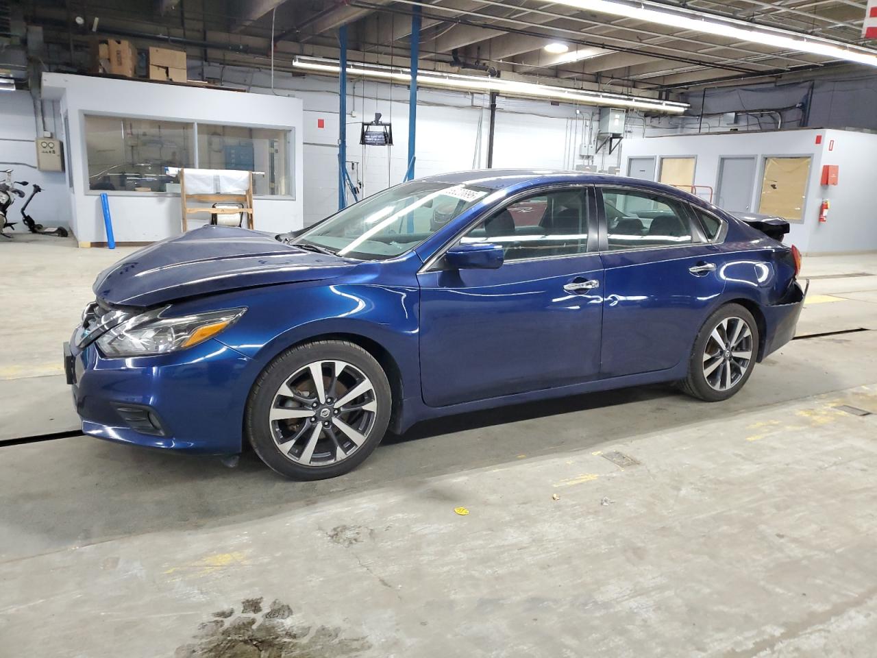 2016 Nissan Altima 2.5 for Sale in Wheeling, IL - Rear End