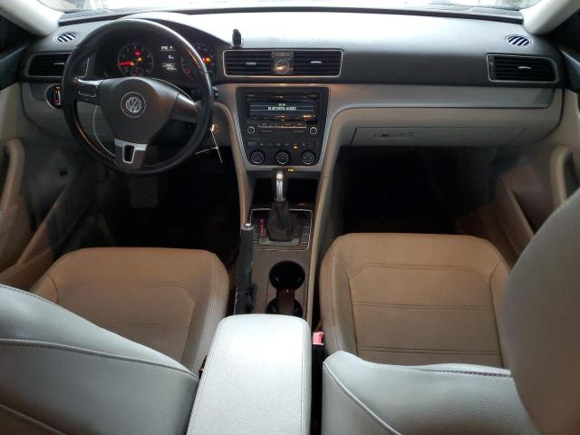 Седани VOLKSWAGEN PASSAT 2014 Сірий