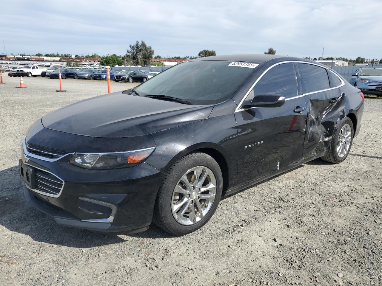 2016 Chevrolet Malibu Lt იყიდება Antelope-ში, CA - Side