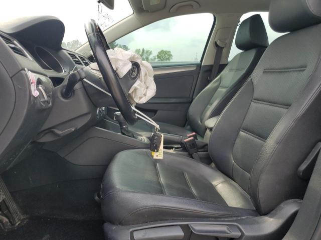 Sedans VOLKSWAGEN JETTA 2015 Szary