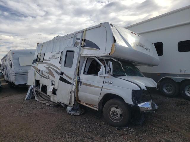 2011 Ford Econoline E350 Super Duty Cutaway Van
