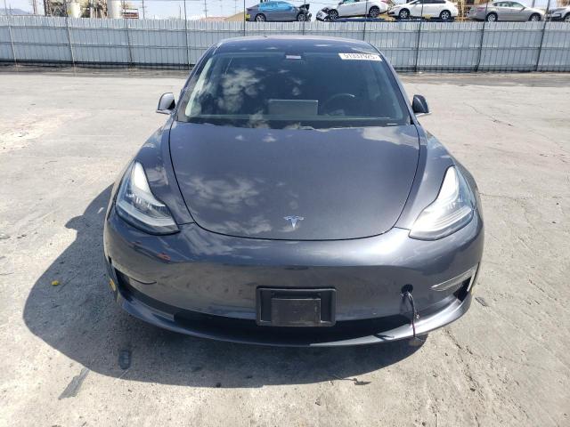  TESLA MODEL 3 2018 Серый
