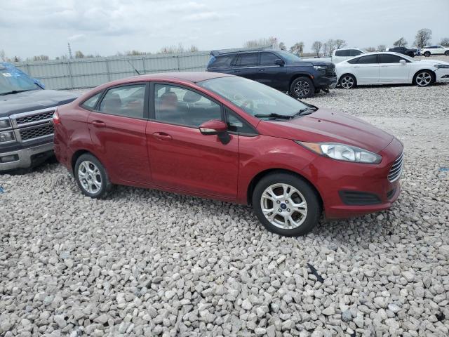 Sedans FORD FIESTA 2014 Czerwony
