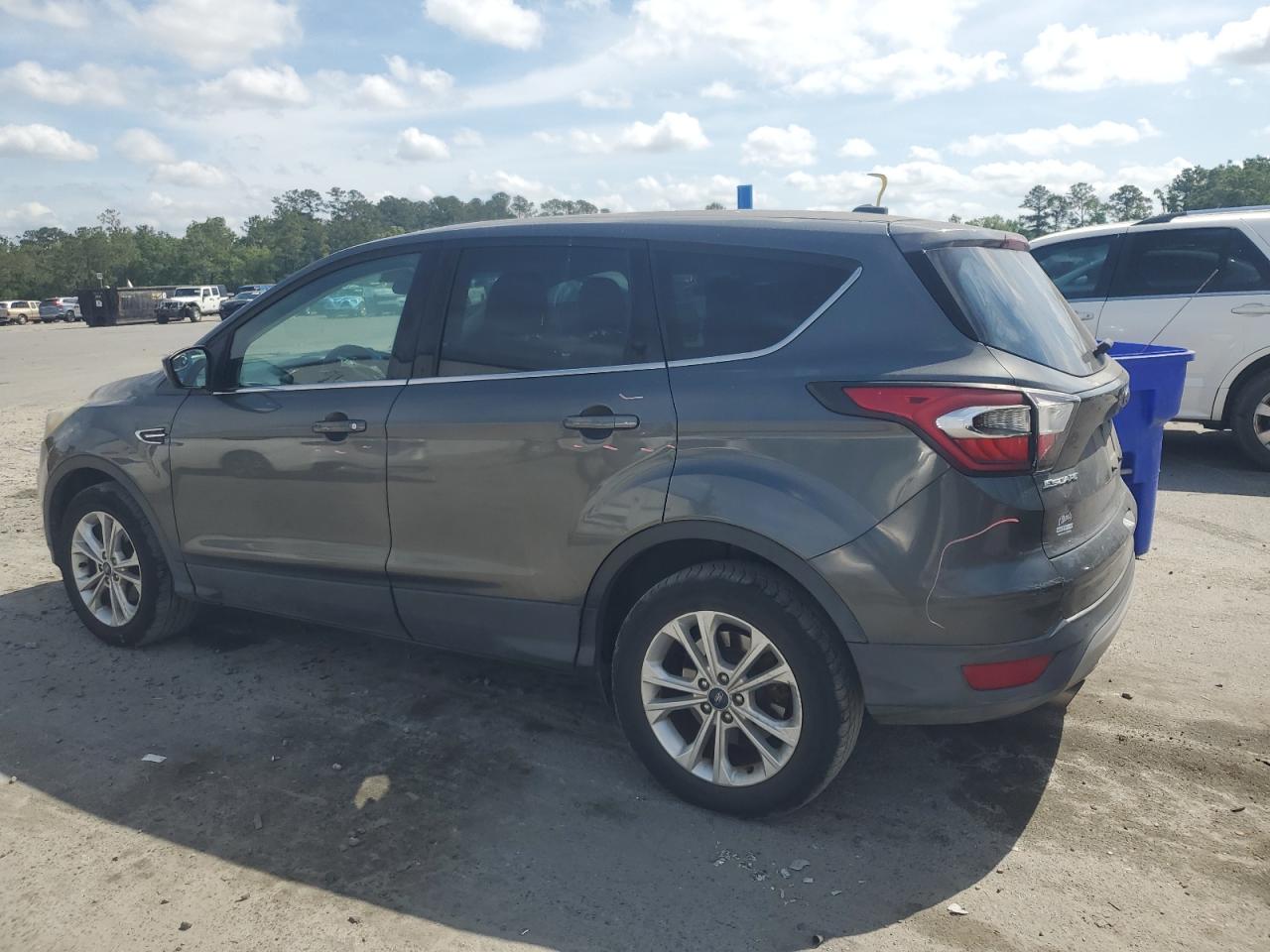 1FMCU0GD4HUA40432 FORD ESCAPE 2017
