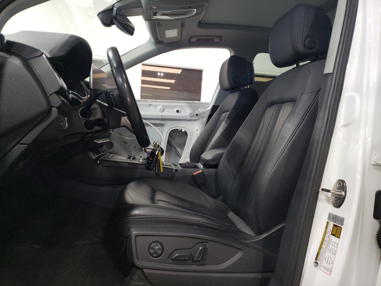 wa1bnafy0j2190573 WA1BNAFY0J2190573 2018 Audi Q5 Premium Plus