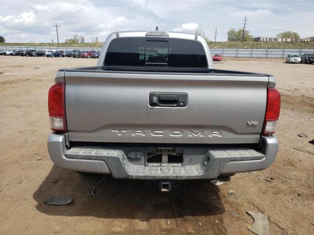  TOYOTA TACOMA 2017 Srebrny