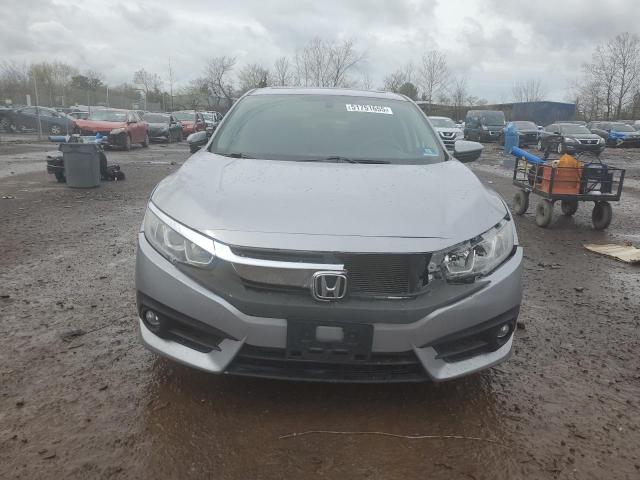 Sedans HONDA CIVIC 2017 Srebrny