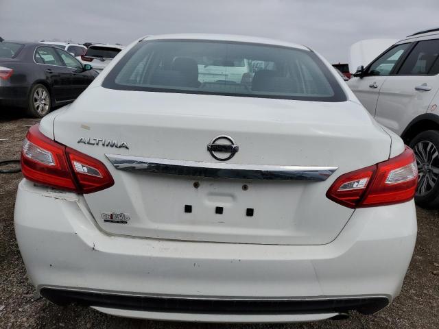 Sedans NISSAN ALTIMA 2016 Biały