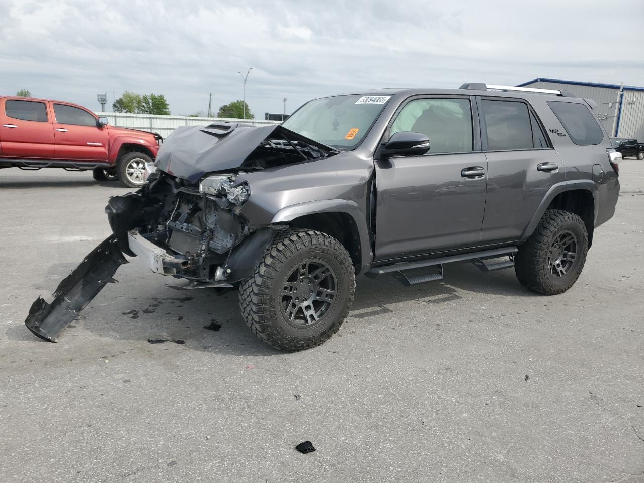 2017 Toyota 4Runner Sr5/Sr5 Premium for Sale in Dunn, NC - Front End