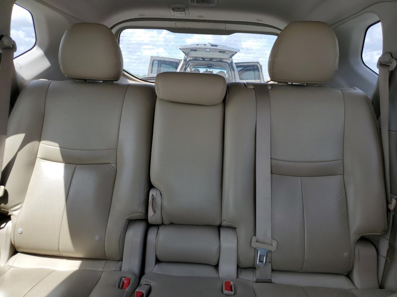 JN8AT2MT2HW132475 NISSAN ROGUE 2017