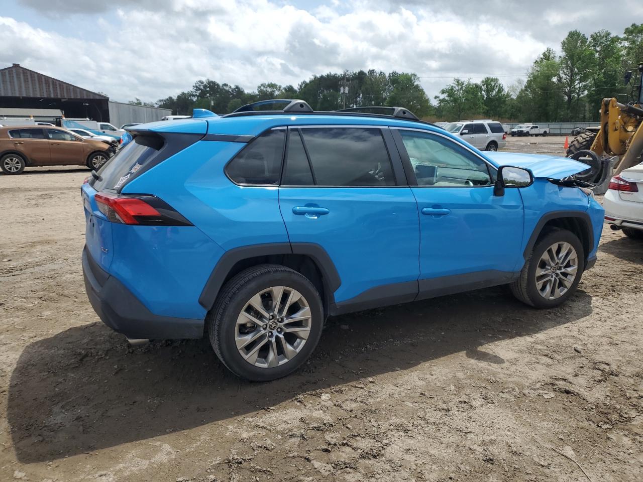 2T3C1RFV6MW170317 TOYOTA RAV4 2021