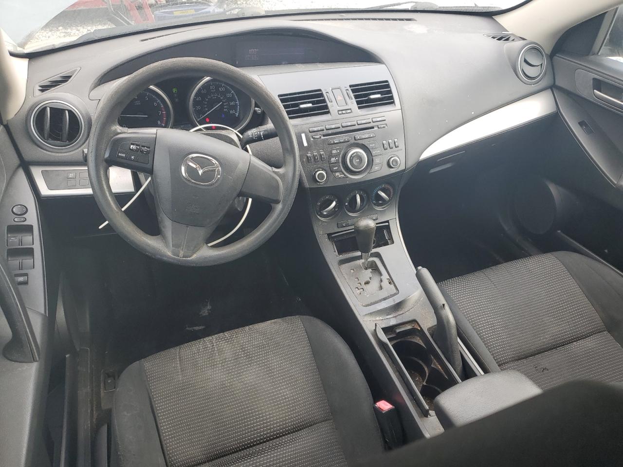 2013 Mazda 3 - Image 8