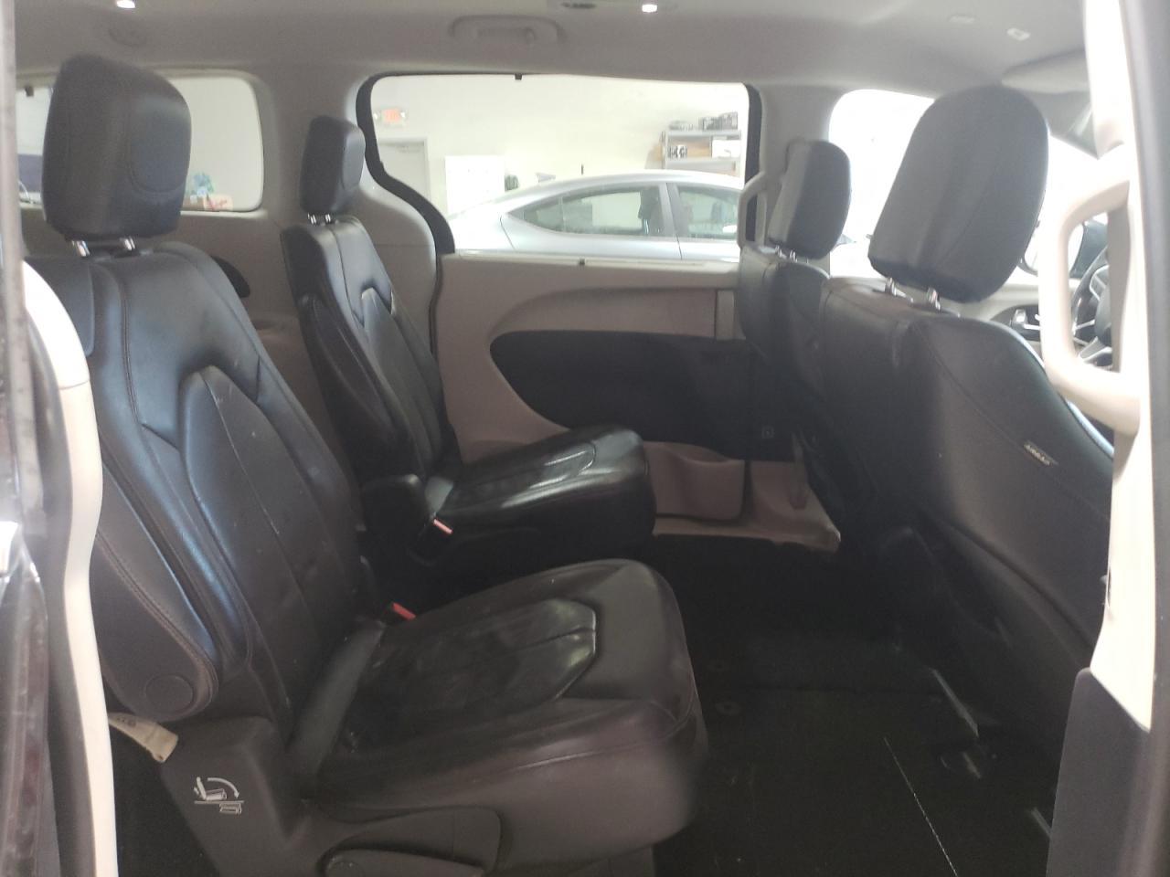 2019 Chrysler Pacifica Touring L VIN: 2C4RC1BG3KR685795 Lot: 52566565